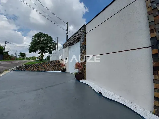 Casa com 500m² 5 quartos e 3 banheiros, à venda, no bairro Campo Comprido em Curitiba
