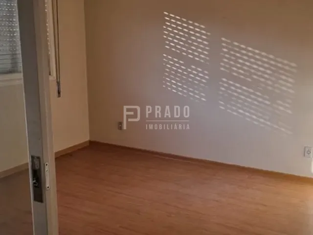 Casa 4 quartos e 3 banheiros, à venda, no bairro Centro em Pelotas