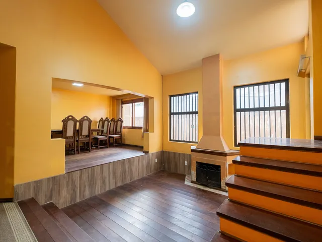 Casa com 435m² 4 quartos e 4 banheiros, à venda ou para alugar, no bairro Centro em Pelotas
