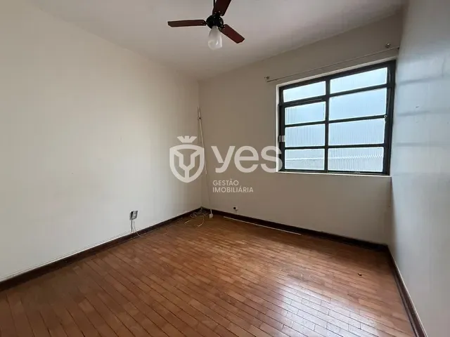 Casa com 368m² 4 quartos e 3 banheiros, à venda, no bairro Centro em Araxá