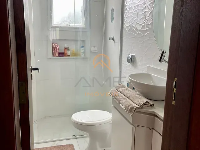 Casa 2 quartos e 1 banheiro, à venda, no bairro Areal em Pelotas