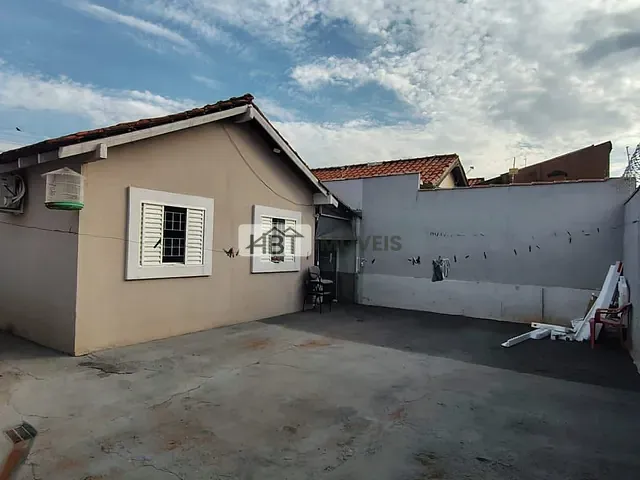 Casa 1 quarto e 2 banheiros, à venda, no bairro Núcleo Habitacional Mary Dota em Bauru