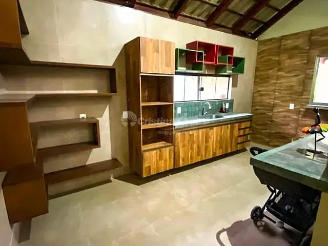 Casa com 750m² 4 quartos e 4 banheiros, à venda, no bairro Novo Uruguai em Teresina