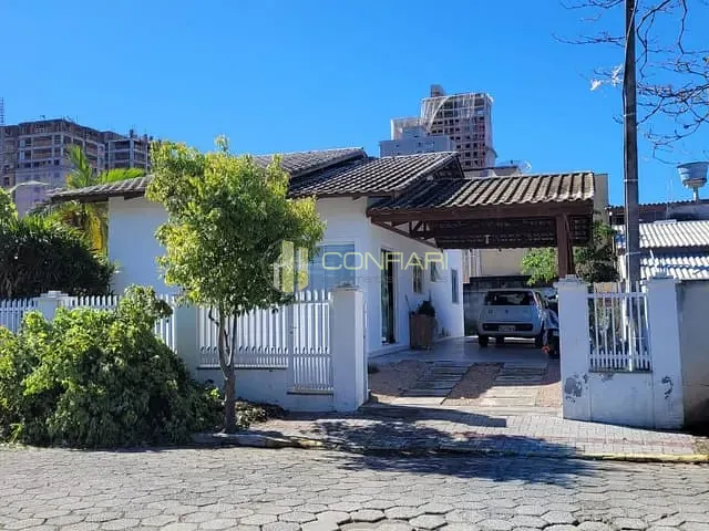 Casa 2 quartos e 1 banheiro, para alugar, no bairro MORRETES em Itapema