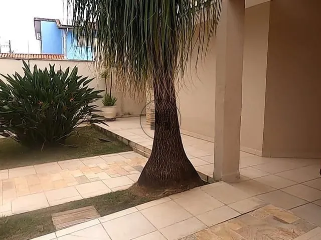 Casa com 300m² 3 quartos e 3 banheiros, à venda, no bairro Jardim Rony em Guaratinguetá
