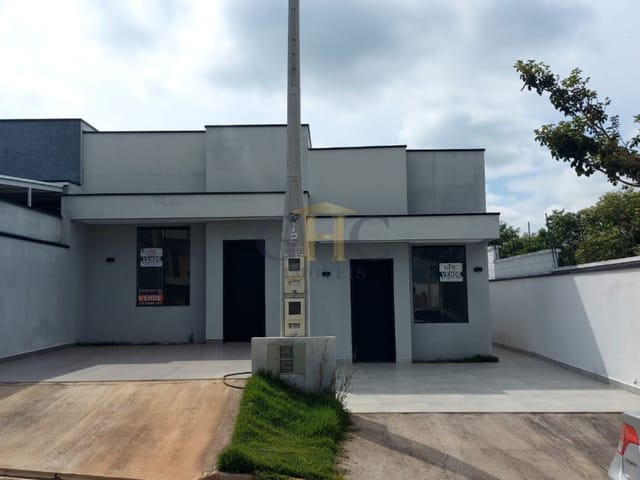 Casa com 125m² 2 quartos e 1 banheiro, à venda, no bairro Jardim São Lucas em Salto de Pirapora