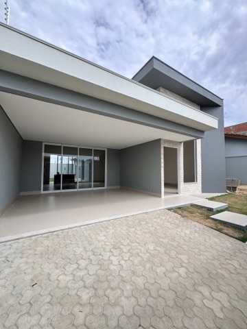 Casa com 307m² 3 quartos e 4 banheiros, à venda, no bairro Jardim Itália em Nova Mutum