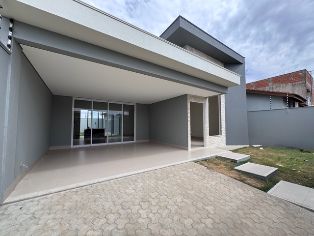 Casa com 307m² 3 quartos e 4 banheiros, à venda, no bairro Jardim Itália em Nova Mutum