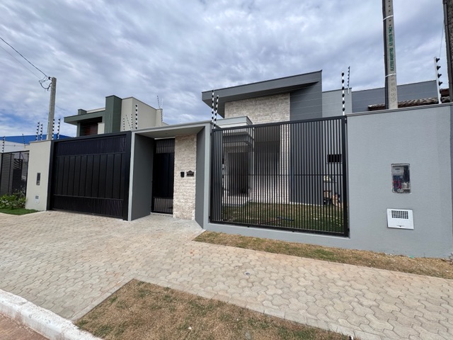 Casa com 307m² 3 quartos e 4 banheiros, à venda, no bairro Jardim Itália em Nova Mutum