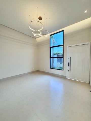 Casa com 307m² 3 quartos e 4 banheiros, à venda, no bairro Jardim Itália em Nova Mutum