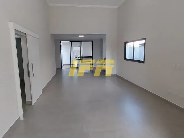 Casa com 300m² 3 quartos e 4 banheiros, à venda, no bairro Condomínio Ouroville em Taubaté