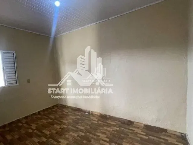Casa 2 quartos e 2 banheiros, para alugar, no bairro Vila Ferraz em Pederneiras