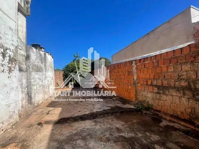 Casa 2 quartos e 2 banheiros, para alugar, no bairro Vila Ferraz em Pederneiras