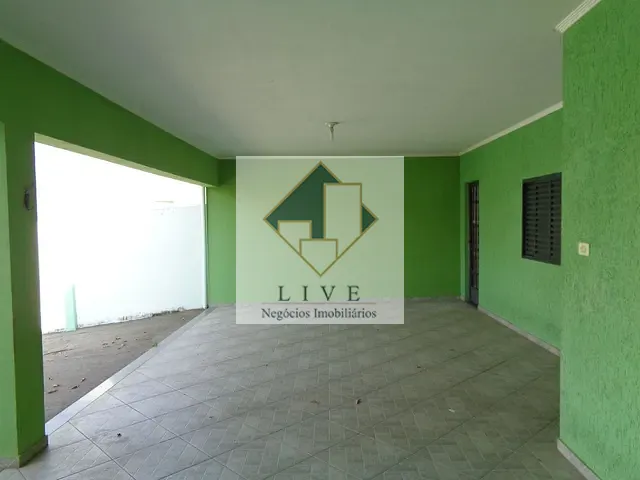 Casa com 250m² 2 quartos e 2 banheiros, à venda, no bairro Jardim Luiz Cia em Sumaré
