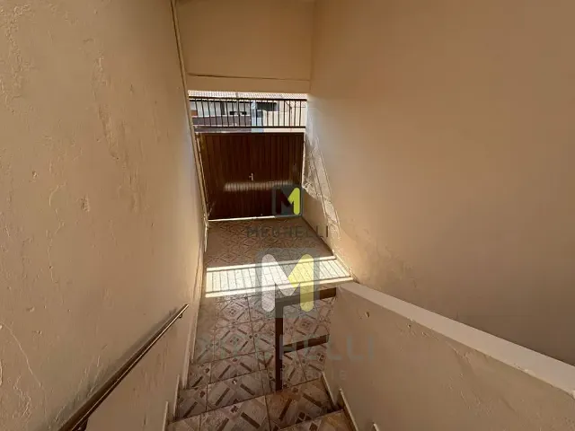 Casa com 250m² 3 quartos e 2 banheiros, para alugar, no bairro Centro em Serrana