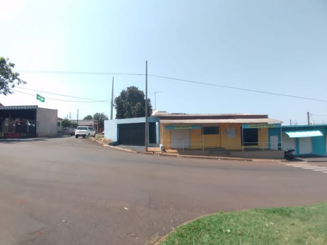 Casa com 372m², à venda, no bairro Chácara Manella em Cambé