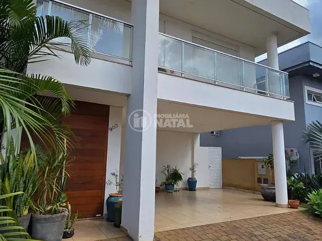 Casa com 375m² 3 quartos e 4 banheiros, para alugar, no bairro Esperança em Londrina