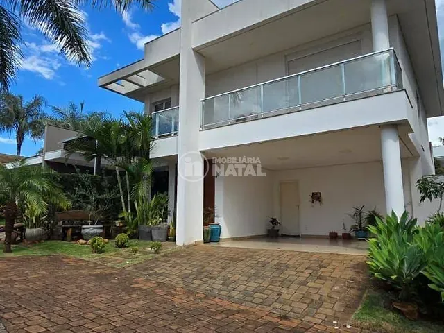 Casa com 375m² 3 quartos e 4 banheiros, para alugar, no bairro Esperança em Londrina