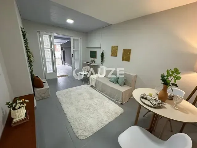 Casa com 100m² 2 quartos e 2 banheiros, à venda, no bairro Xaxim em Curitiba