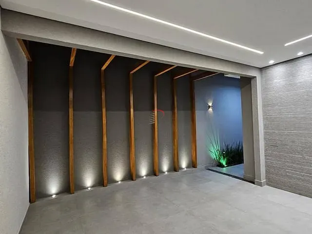 Casa com 180m² 3 quartos e 2 banheiros, à venda, no bairro Parque Residencial Joaquim Toledo Piza em Londrina