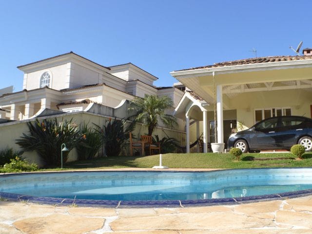 Casa com 600m² 3 quartos e 4 banheiros, à venda, no bairro Residencial Colinas de São Francisco em Bragança Paulista