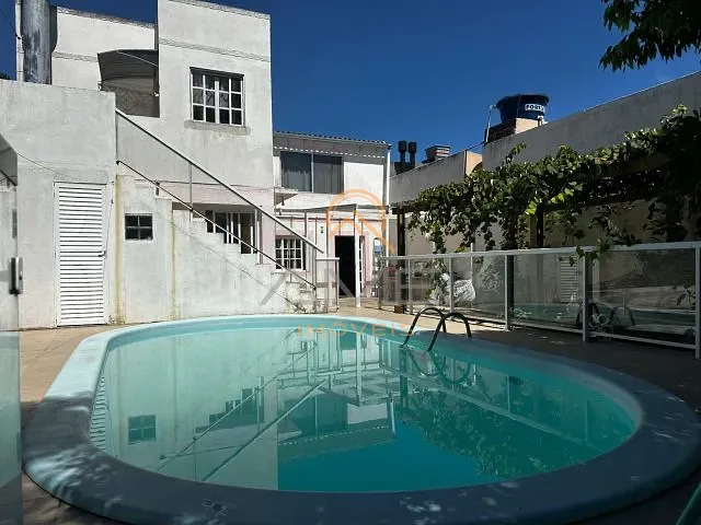 Casa com 180m² 3 quartos e 2 banheiros, à venda, no bairro Laranjal em Pelotas