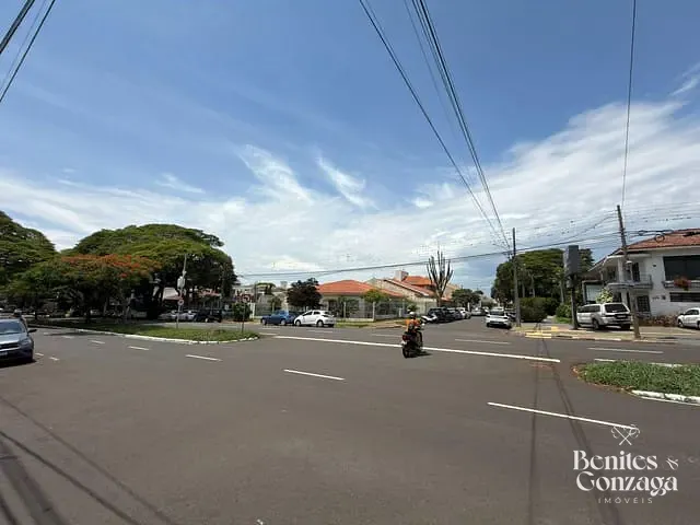 Casa 3 quartos e 3 banheiros, para alugar, no bairro Zona 05 em Maringá
