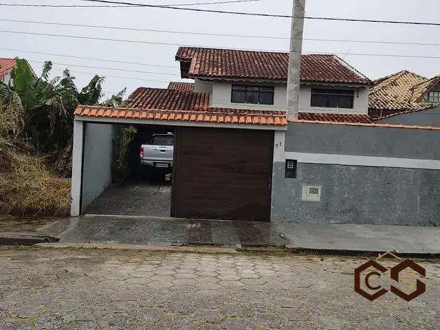 Casa com 260m² 3 quartos e 2 banheiros, à venda, no bairro Centro em Peruíbe