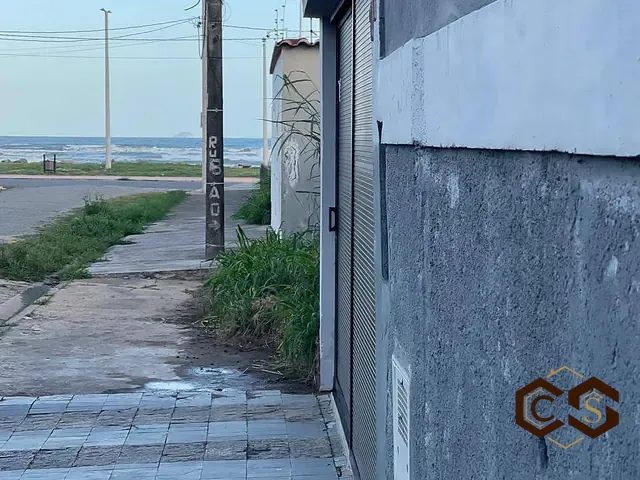 Casa com 260m² 3 quartos e 2 banheiros, à venda, no bairro Centro em Peruíbe