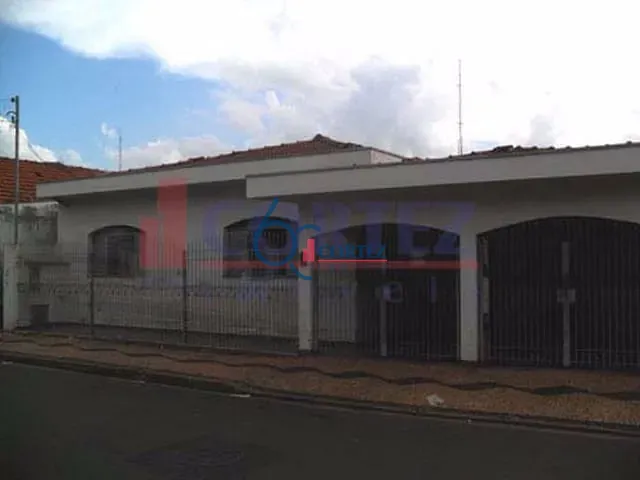 Casa com 1163m² 4 quartos e 2 banheiros, à venda, no bairro Vila Saibreiro em Rio Claro