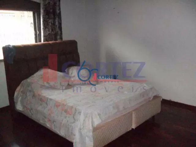 Casa com 1163m² 4 quartos e 2 banheiros, à venda, no bairro Vila Saibreiro em Rio Claro