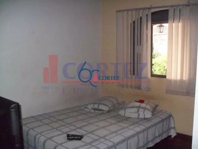 Casa com 1163m² 4 quartos e 2 banheiros, à venda, no bairro Vila Saibreiro em Rio Claro