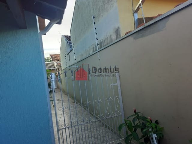 Casa com 200m², à venda, no bairro Parque das Palmeiras em Pindamonhangaba