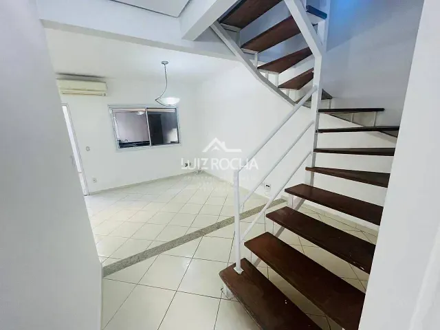 Casa com 140m² 3 quartos e 2 banheiros, à venda ou para alugar, no bairro Jardim Rebelato em Cotia