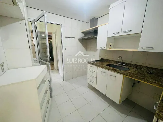 Casa com 140m² 3 quartos e 2 banheiros, à venda ou para alugar, no bairro Jardim Rebelato em Cotia
