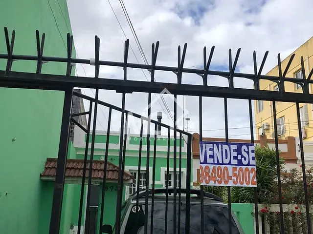 Casa 3 quartos e 2 banheiros, à venda, no bairro Centro em Pelotas