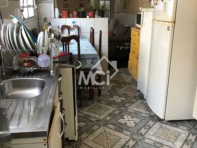 Casa 3 quartos e 2 banheiros, à venda, no bairro Centro em Pelotas