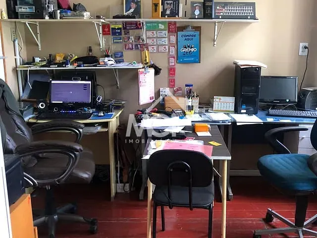 Casa 3 quartos e 2 banheiros, à venda, no bairro Centro em Pelotas