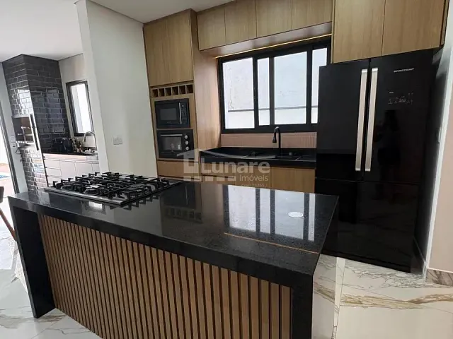 Casa com 321m² 3 quartos e 4 banheiros, à venda, no bairro Aruã Brisas em Mogi das Cruzes