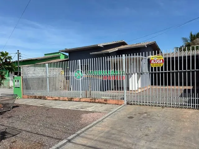 Casa 2 quartos e 1 banheiro, para alugar, no bairro jardim panorama em Canarana