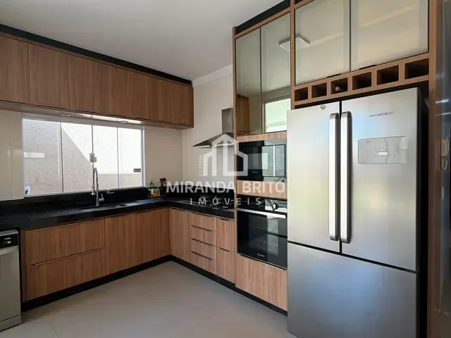 Casa 3 quartos e 2 banheiros, à venda, no bairro Jardim Nova Era em Aparecida de Goiânia