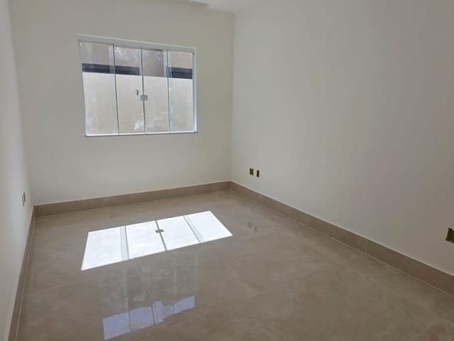 Casa 3 quartos e 1 banheiro, à venda, no bairro Recreio em Rio das Ostras