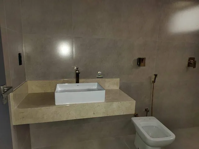 Casa com 309m² 3 quartos e 4 banheiros, à venda, no bairro Jardins Porto em Senador Canedo