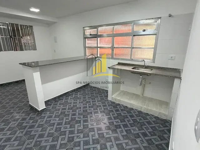 Casa 1 quarto e 1 banheiro, para alugar, no bairro Vila São Francisco (Zona Leste) em São Paulo