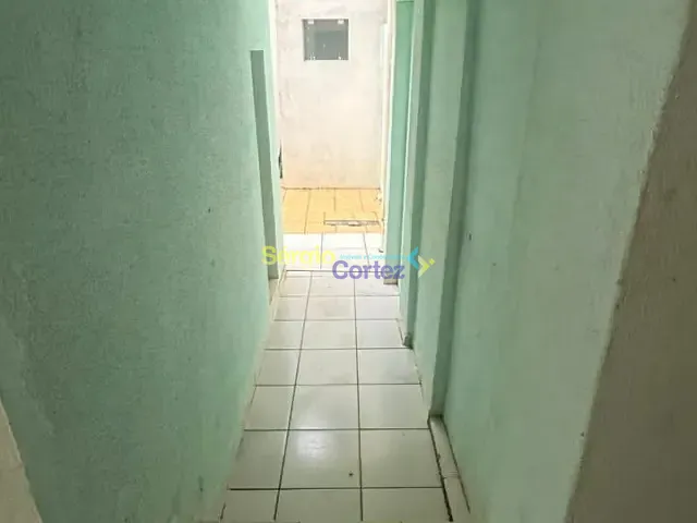 Casa com 360m² 3 quartos e 1 banheiro, à venda, no bairro Califórnia em Londrina