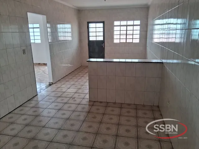 Casa 2 quartos e 1 banheiro, para alugar, no bairro Jardim São Jorge em Nova Odessa
