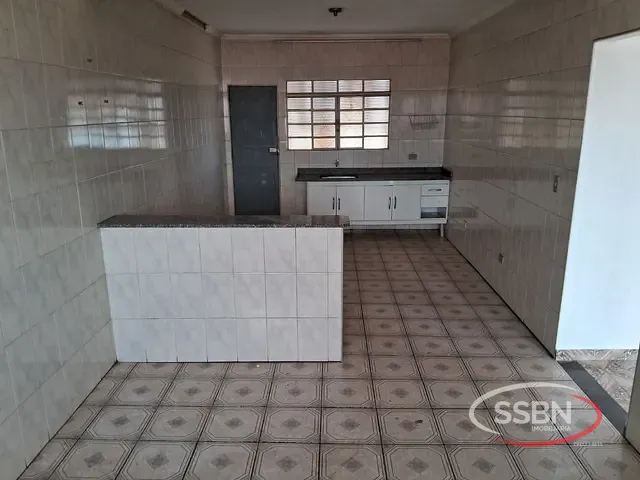 Casa 2 quartos e 1 banheiro, para alugar, no bairro Jardim São Jorge em Nova Odessa