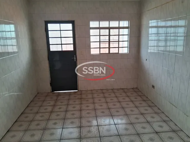 Casa 2 quartos e 1 banheiro, para alugar, no bairro Jardim São Jorge em Nova Odessa