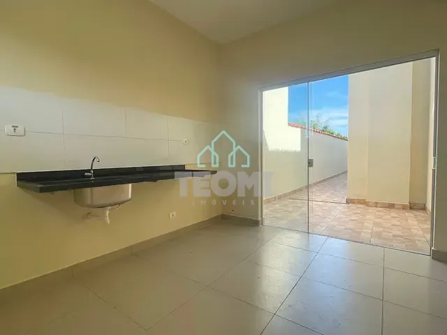 Casa com 150m² 3 quartos e 2 banheiros, à venda, no bairro Areão em Taubaté