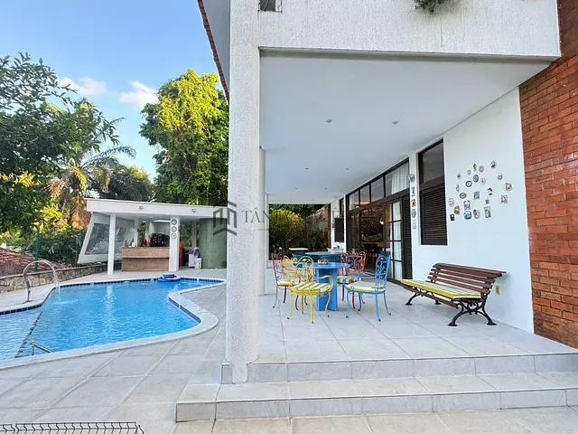 Casa com 609m² 5 quartos e 4 banheiros, à venda, no bairro Sítio dos Pintos em Recife